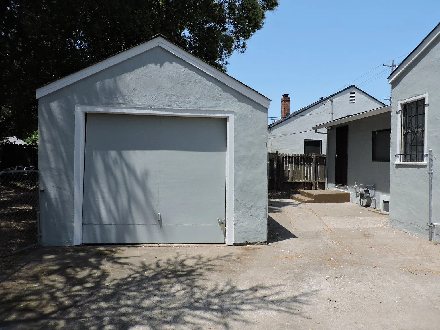 2 bed, 900 sqft, $2,295 — Photo 2