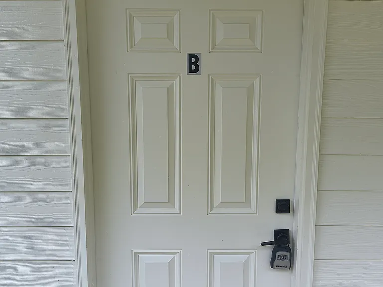 1510 Brownwood Ave #B — Photo 4
