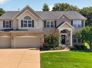504 Stirling Place Dr, Ballwin, MO 63021