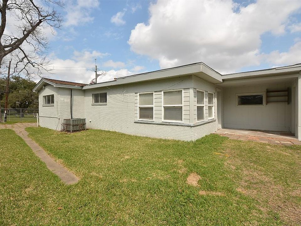 1st image of 1527 Forest Hill Blvd