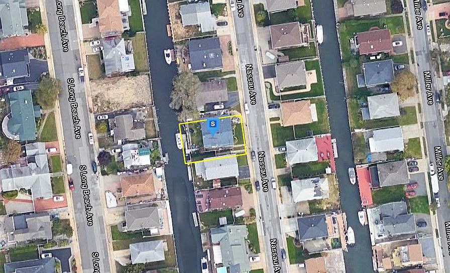 1st image of 492 Nassau Ave