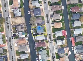 492 Nassau Ave, Freeport, NY 11520