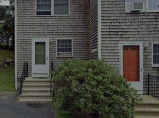 45 E Sakonnet St, Tiverton, RI 02878