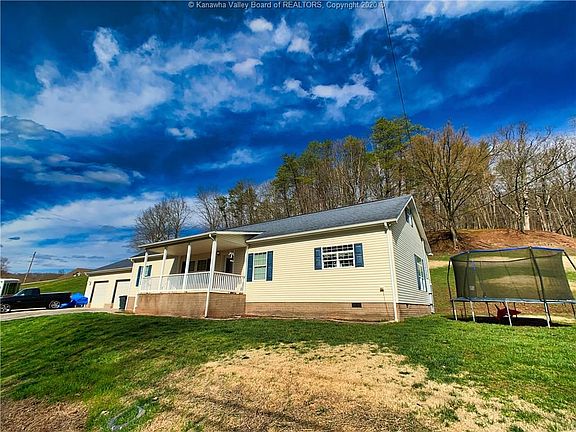 3rd image of 4484 Woodrum Ln