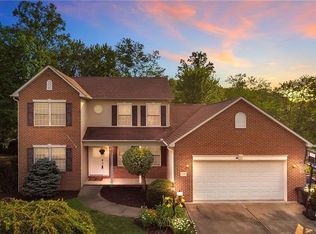228 Apple Hill Dr, Delmont, PA