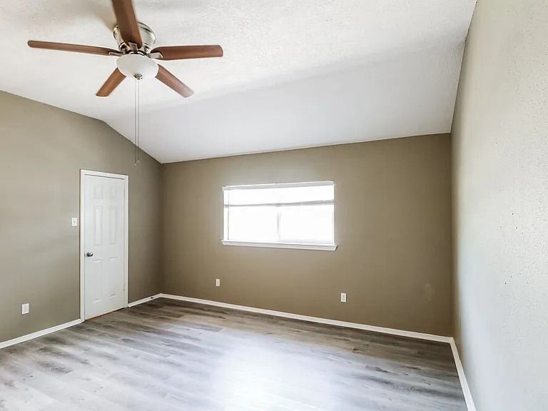 2535 Goldspring Ln — Photo 9