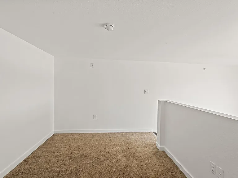 Emerson Lofts — Photo 6