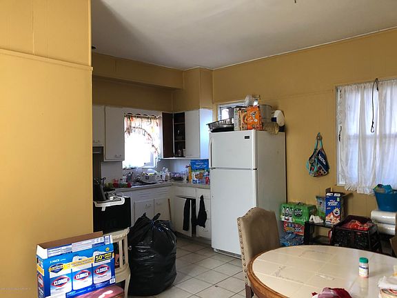 5th image of 318 Heberton Ave