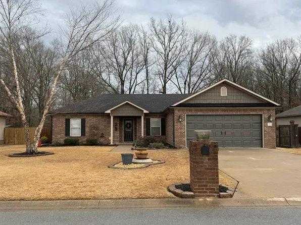 25 Castelton Dr, Jacksonville, AR 72076
