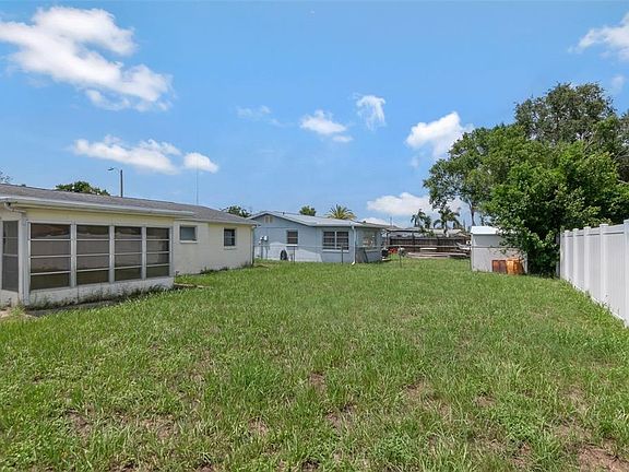 5th image of 1024 VIKING DRIVE