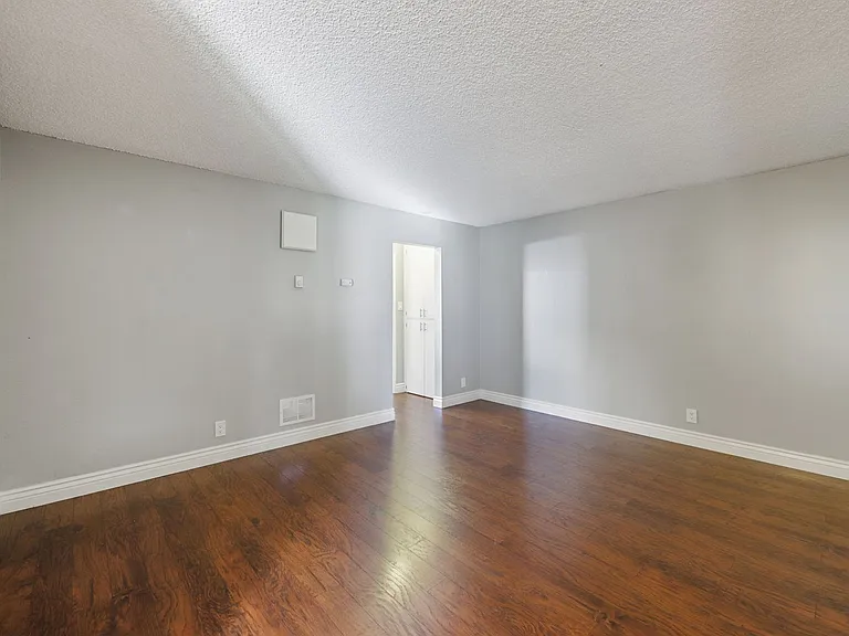 Metro Park Apartments - San Leandro — Photo 27