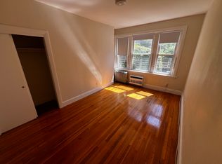 33-35 Lancaster Ter #105, Brookline, MA 02446