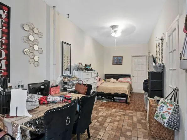 1536 Gates Avenue image 13 of 28