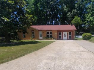 2905 Keenan Rd, College Park, GA 30349