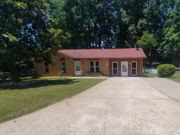 2905 Keenan Rd, College Park, GA 30349