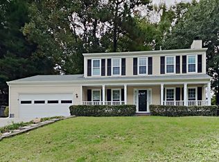 800 Crab Orchard Dr, Roswell, GA 30076