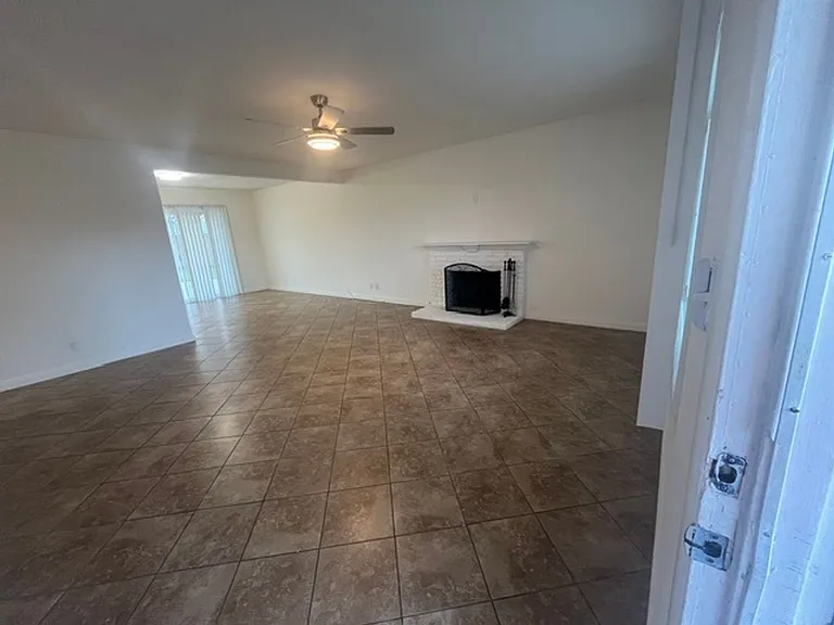 6581 Bestel Ave — Photo 4