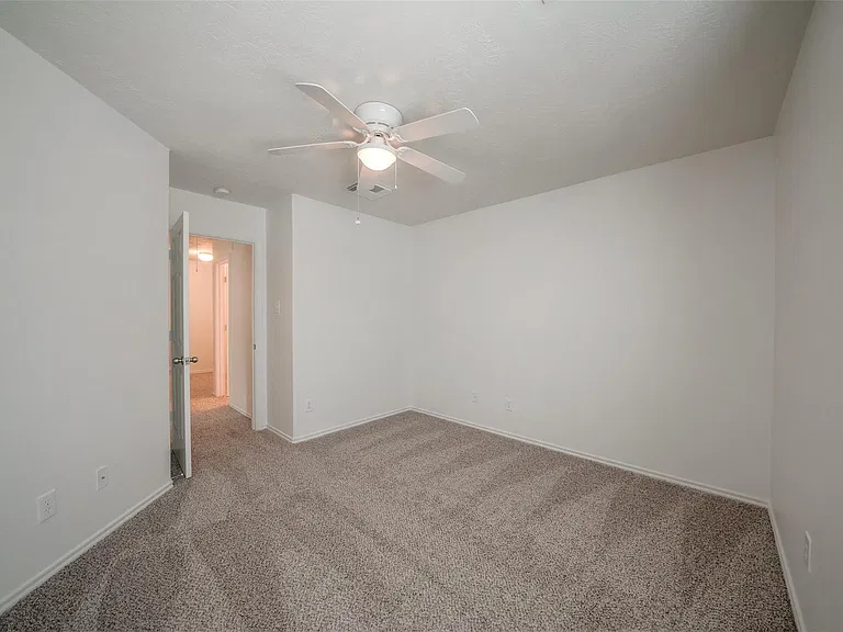 146 Silver Penny Dr — Photo 25