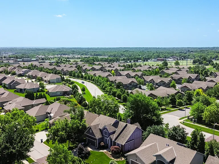 Sovereign at Overland Park — Photo 48