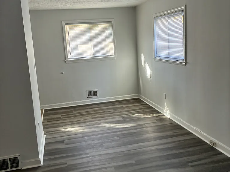 116 S 45th St — Photo 11