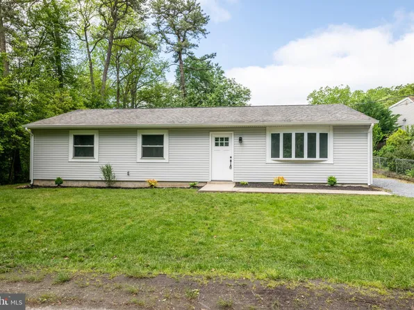 61 Ivy St, Browns Mills, NJ 08015