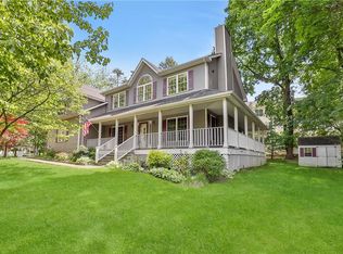 5 Drake Ln, White Plains, NY 10607