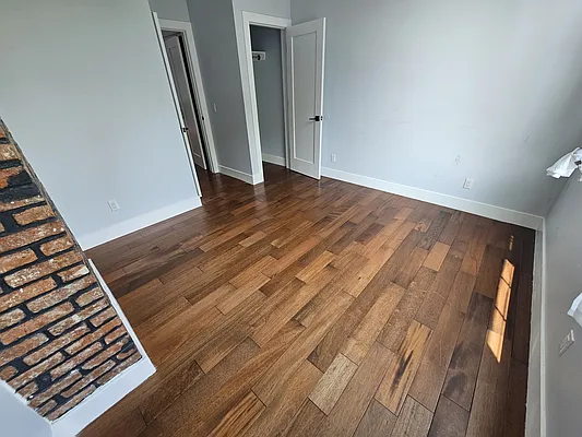 Rented by Amorelli Realty | media 15