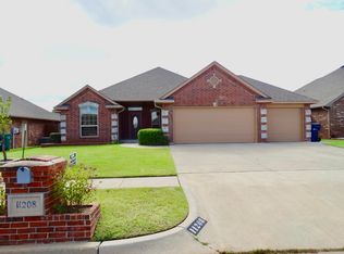 11208 SW 38th St, Mustang, OK 73064