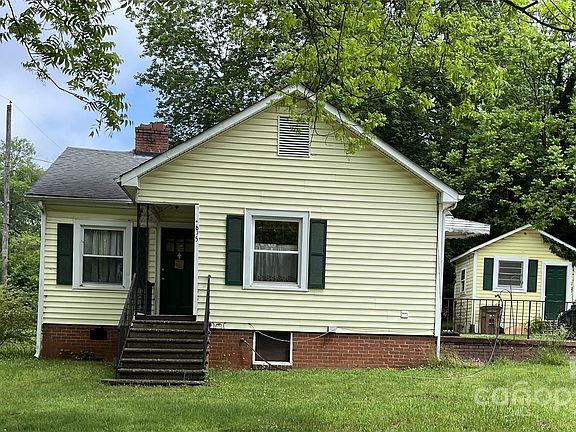2nd image of 635 Hillcrest Dr