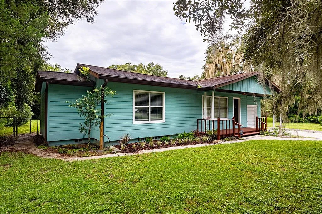 3 bed, 2.0 bath, 1500 sqft, $2,395 — Photo 1