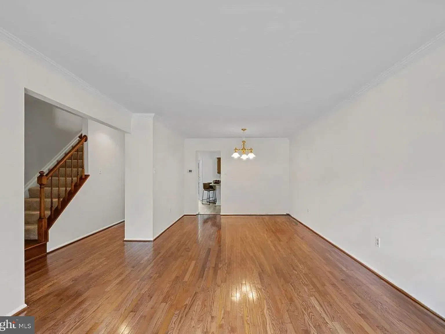 3 bed, 3.5 bath, 1840 sqft, $3,100 — Photo 3