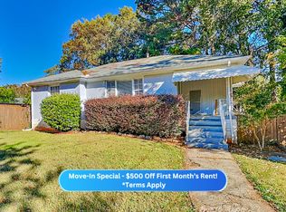 2002 E Camellia Dr, Decatur, GA 30032