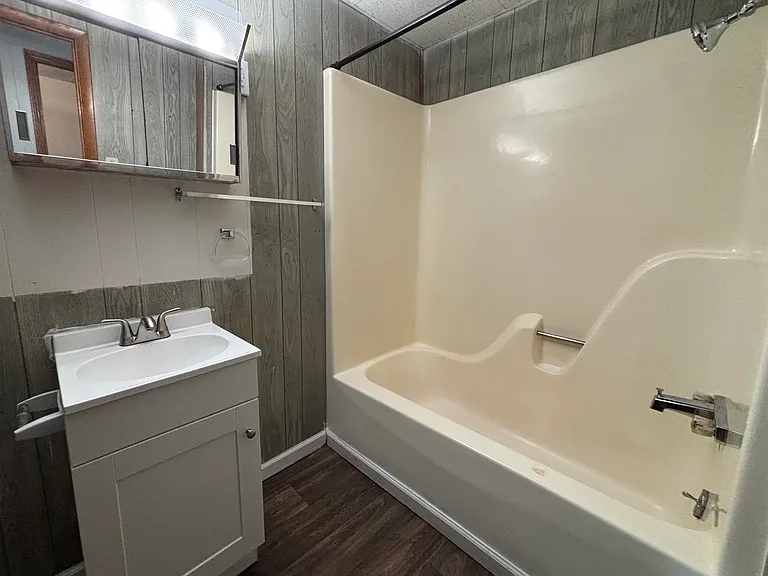 1030 Thornton Ave — Photo 26