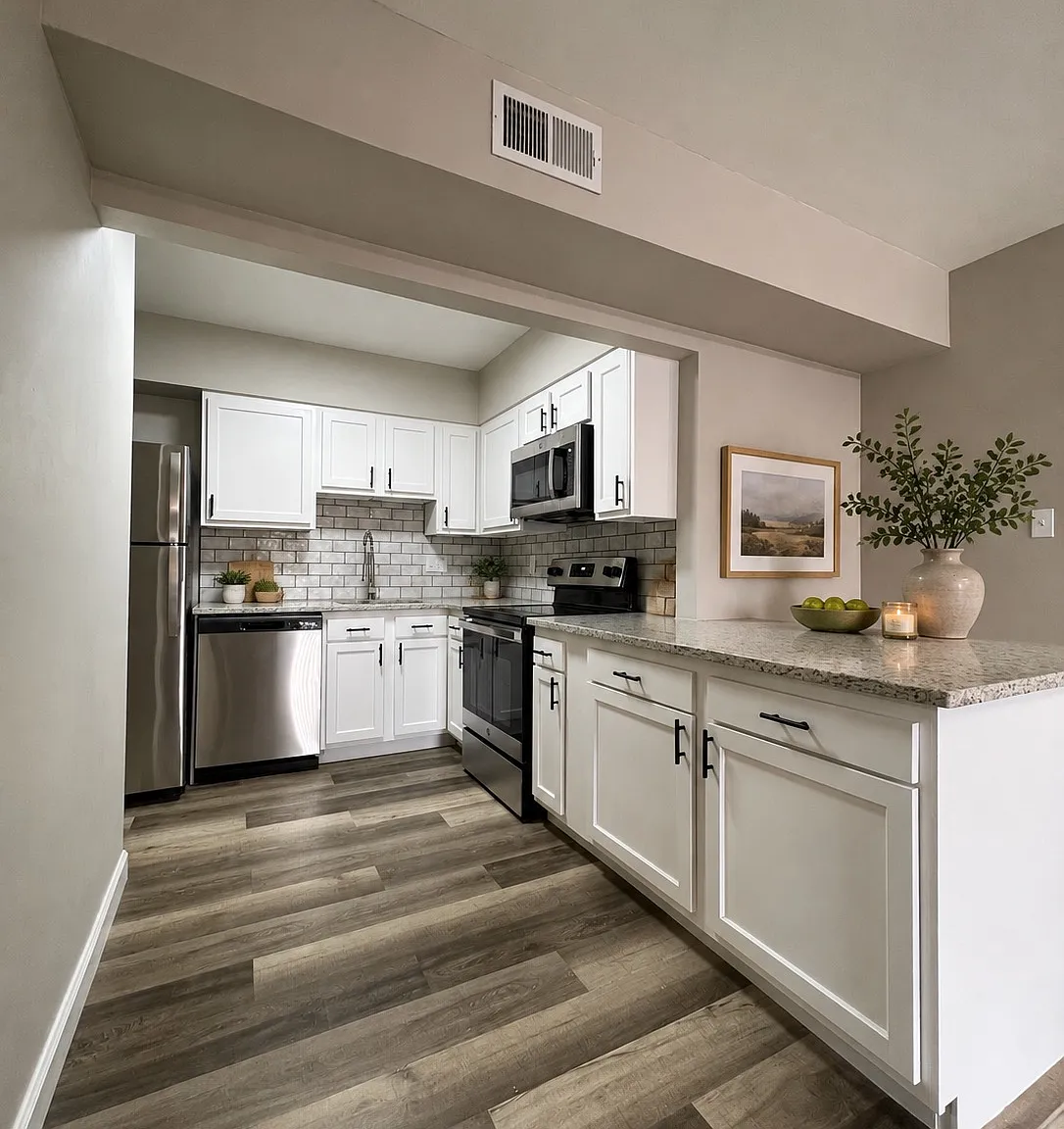 Oakwood Apartments — Photo 4
