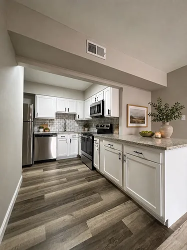 Oakwood Apartments Photo 1