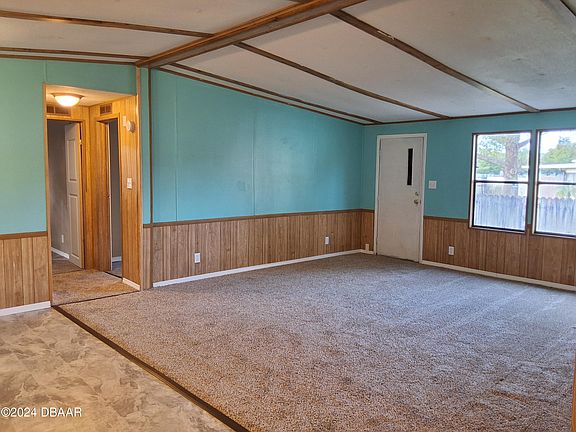 2nd image of 511 Leslie Dr