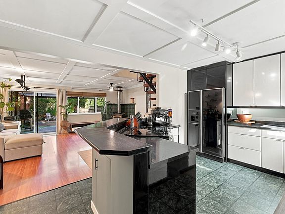 5th image of 12137 Faber Cres