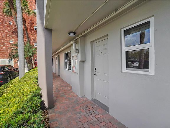 3rd image of 3111 NE 51st Street #106C