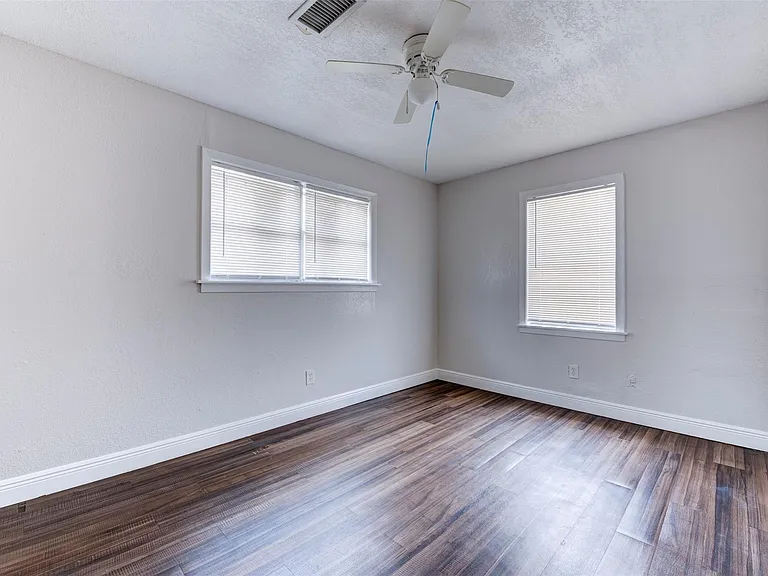 1209 Cabell St — Photo 17