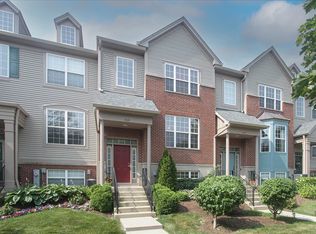 1631 Station Park Dr, Grayslake, IL 60030