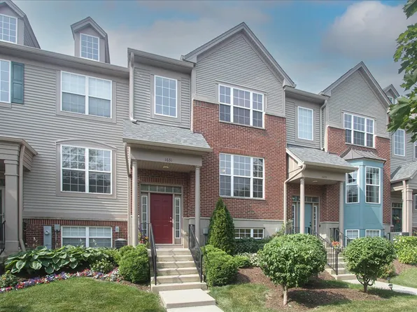 1631 Station Park Dr, Grayslake, IL 60030