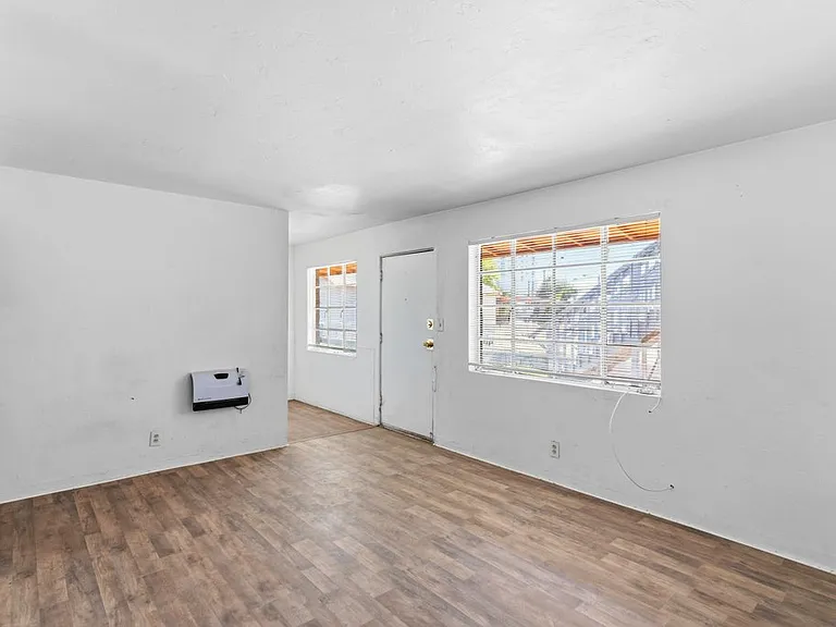 714 S 3rd St #4 — Photo 4