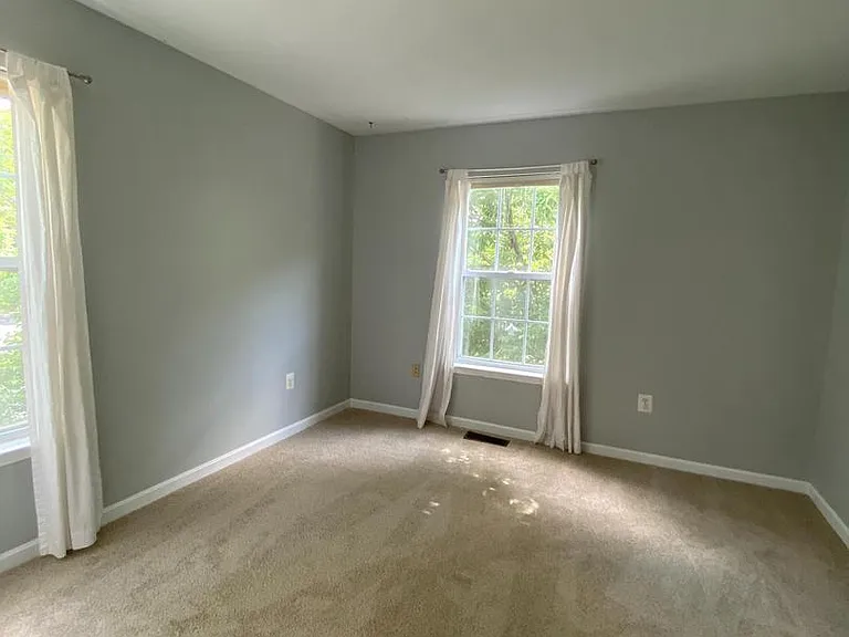 123 Heathfield Dr — Photo 13