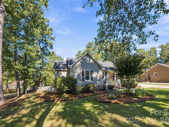 4th image of 2598 Tully Ct