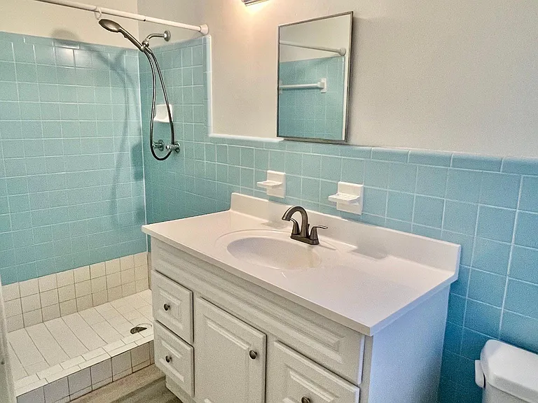 3236 NW 30th Pl — Photo 10