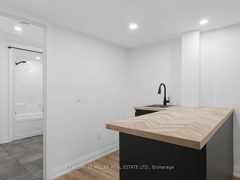 362 Wellington St E — Photo 21