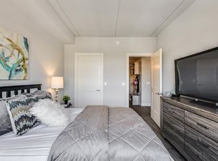 232 W Division St #314, Chicago, IL 60610