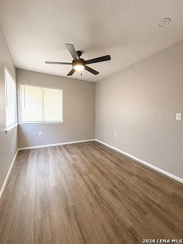 8023 Laurel Bnd — Photo 15