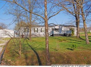 30379 Towering Oak Ln, Laurie, MO 65037