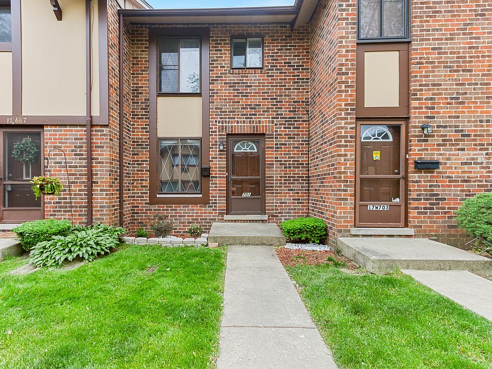 1st image of 17W701 Kirkland Ln